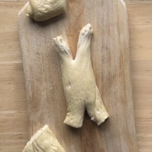Laugenhase Ohren formen einschneiden hochziehen drehen