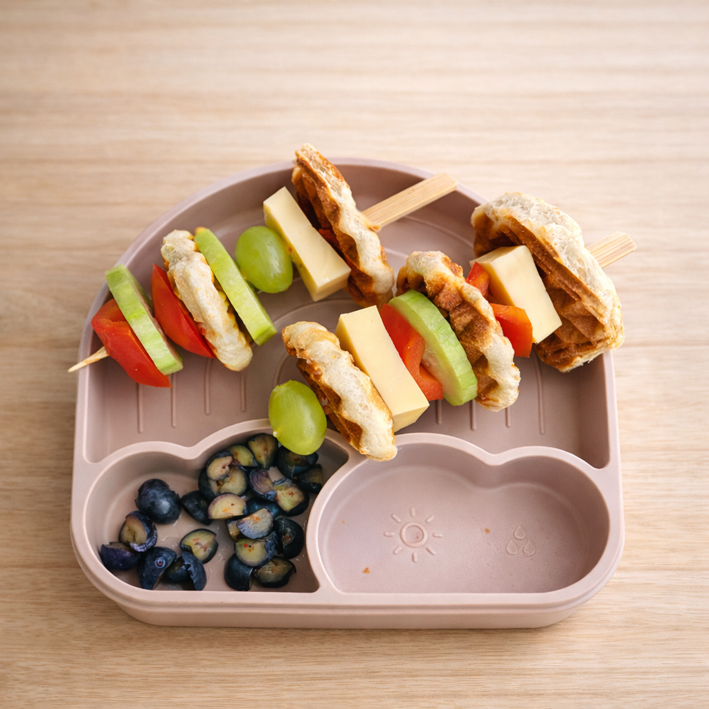 Obst Waffel Spieße für Kinder – einfache Brotdosen Idee mit Waffeln und Obst